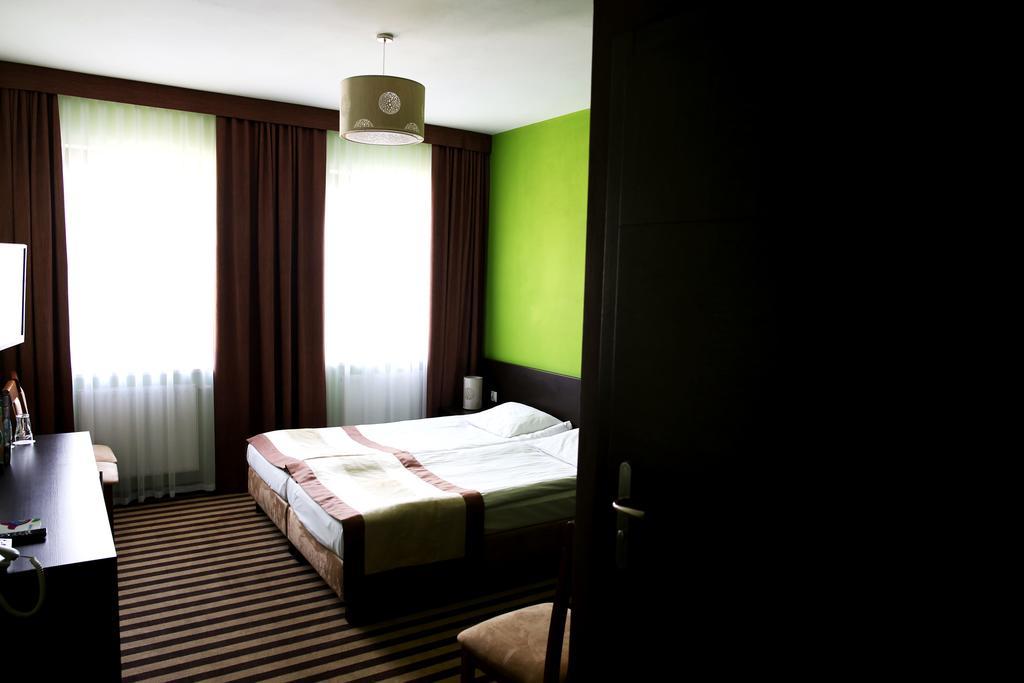 Hotel Folklor Międzyrzec Podlaski Eksteriør billede