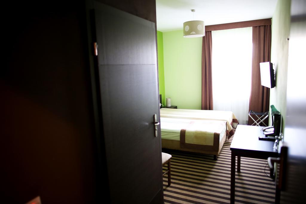 Hotel Folklor Międzyrzec Podlaski Eksteriør billede